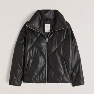 Oversized. Vegan leather diamond puffer